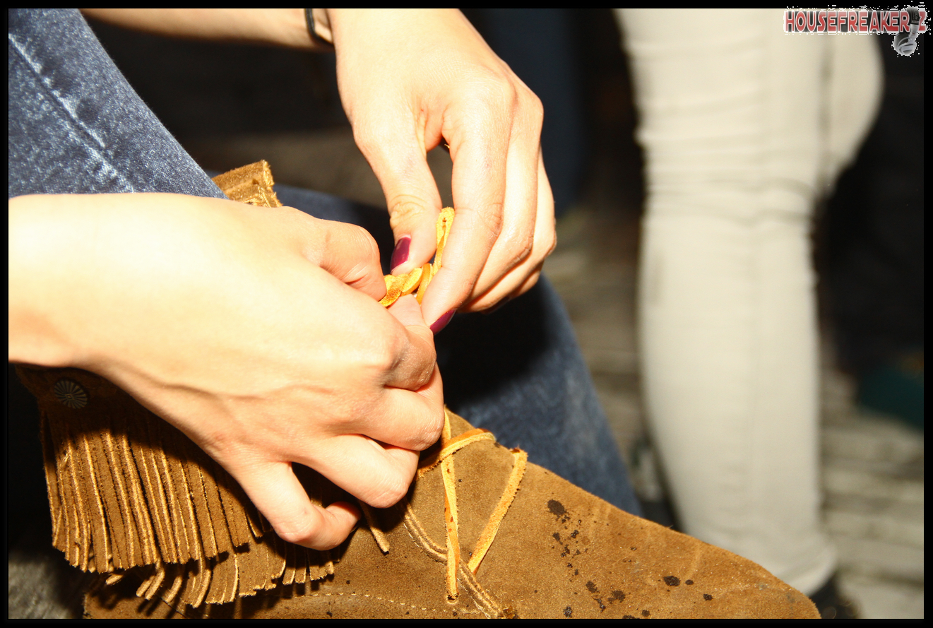 1321x889 pixels (1.329K)